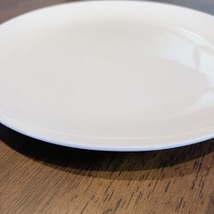 直径23cm シンプル 白 丸皿の画像