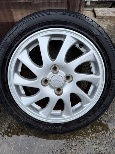 ダイハツ　15インチ　アルミ　4本