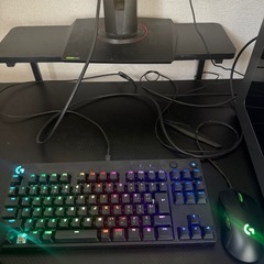 ガレリア　デスクトップ　PC モニターの画像