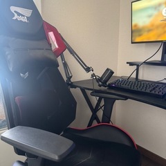 ガレリア　デスクトップ　PC モニターの画像