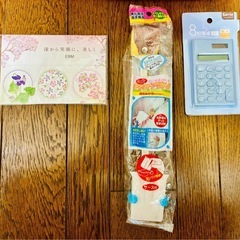 小物入れ　3種❤️　電卓、お掃除グッズ等の画像
