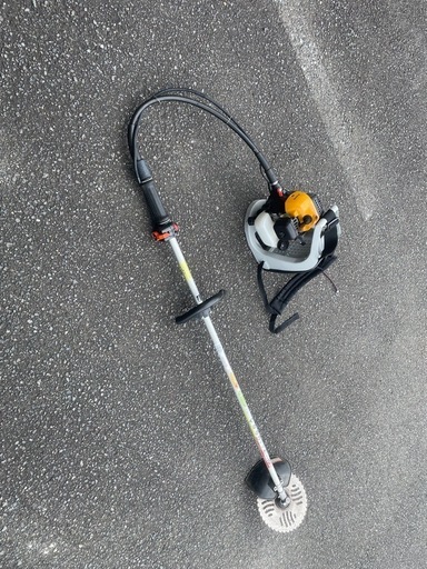 背負式草刈機、刈払機