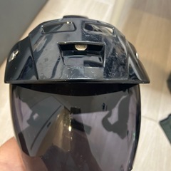 ヤールーヘルメットの画像