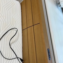 ベットフレーム引き出し付き　美品
の画像