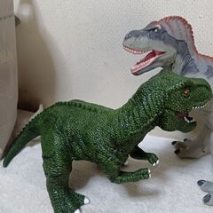 特大恐竜フィギィア2体＆フェイス収納ケースの画像