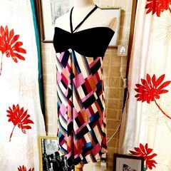 ！ワンピース、そしてスカートとして。２タイプで着られる伸縮性たっぷりな一枚、いかがでしょうか？の画像