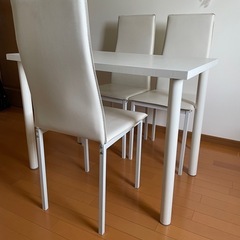 テーブルと椅子セット　（ダイニングや作業机に）の画像