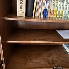 食器棚の画像