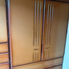 木製タンスの画像