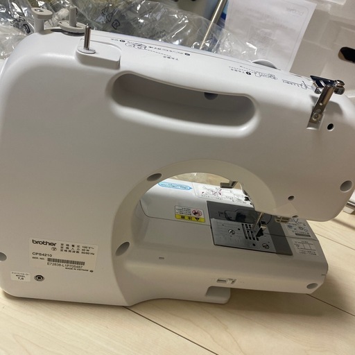 コンピューターミシン　開封済み／未使用