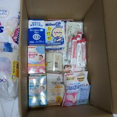 おむつなど育児用品詰め合わせの画像