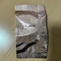 コスメ　クッションファンデ/アイシャドウの画像