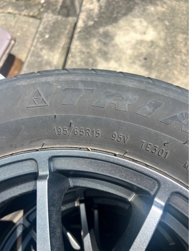 タイヤ、ホイール付き　
