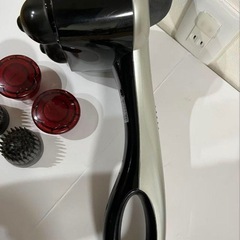 電動　頭部マッサージ器の画像
