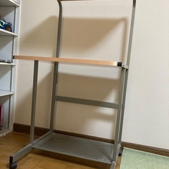 パソコン台の画像