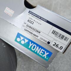 バドミントン  26.0cm YONEXの画像
