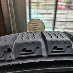 スタッドレスタイヤの画像