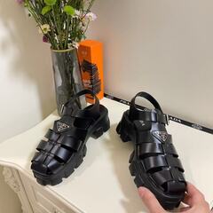 PRADA レトロブリティッシュプラットフォームサンダルの画像