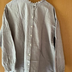 決定  ブラウスとパンツの画像