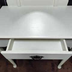 アンティーク風ドレッサーの画像