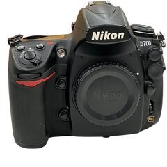 186000 現状品 Nikon ニコン デジタルカメラ デジタル一眼レフカメラ D700  ブラック バッテリーチャージャー付き 箱入り 本体 [250612HM070089]の画像