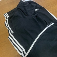 adidasトラックパンツ　スエット
の画像