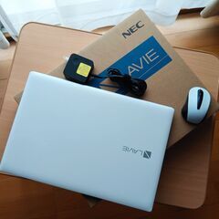高性能 Nec Lavieノートパソコンの画像