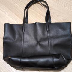 黒 トートバッグの画像