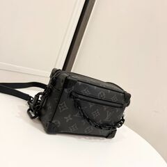 LOUIS VUITTON(ルイヴィトン) ショルダーバッグ モノグラムエクリプス(キャンバス) ミニソフトトランク M44735の画像