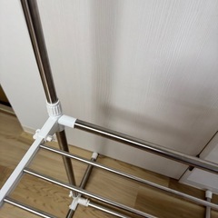 室内物干しハンガーラックの画像