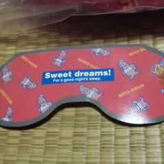 未使用 ミスド ふわふわまくら レッド ＋ お揃いアイマスクのセット お譲りします。＊石川県＊美川より＊期間限定の画像