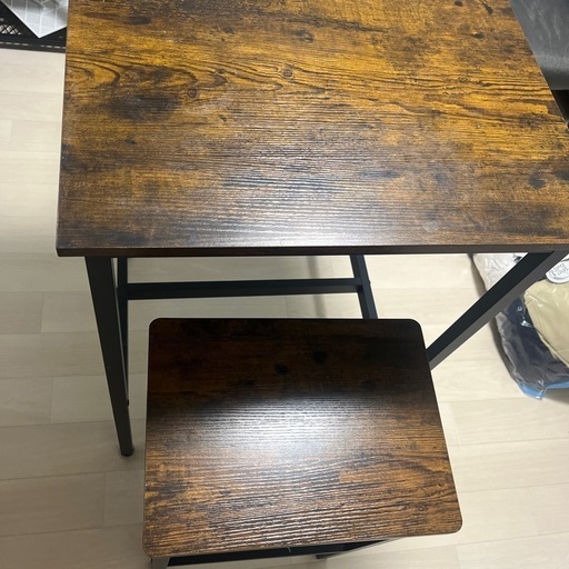 カウンターテーブルセット椅子付き (k k) 別府のテーブルの中古