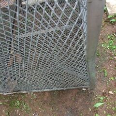 🔴＜処分１万円＞🔴スチール製ゴミ箱（難あり）カラス避けに如何ですかの画像