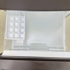 【3ヵ月保証付き】メーカー 2ドア冷蔵庫 168L 2022年製 配送・設置込み！メルカリよりお得 KR0062の画像