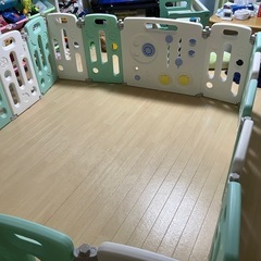 【引き渡し決まりました】ベビーサークル（折りたたみ）の画像