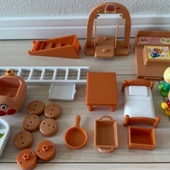 【美品】アンパンマンタウン ようこそ！たのしい！パンこうじょうハウス（生産終了品）の画像