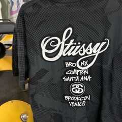 ステューシーTシャツ　XLラージ　カーボン迷彩柄の画像