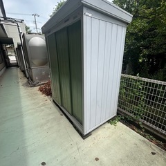 イナバ物置。倉庫。3台あります。バラ売り可の画像