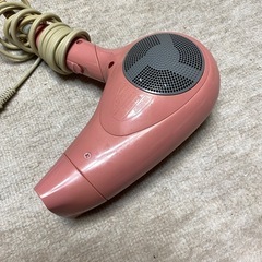 昭和ピンクエモいドライヤーの画像