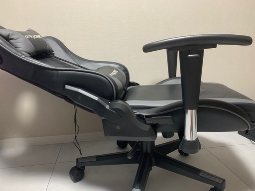 スピーカー一体型ゲーミングチェア