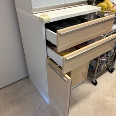 【無料】ニトリ　食器棚の画像