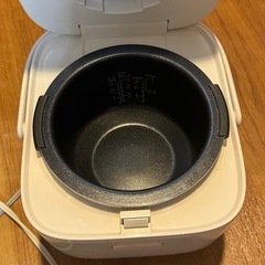 ★受付終了　炊飯器【2019年製】の画像
