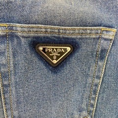 PRADAジーンズの画像