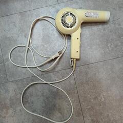 【無料でお譲り】ドライヤーの画像