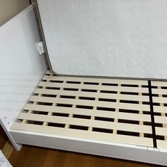シングルベッドフレーム　ホワイトの画像