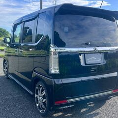 コミコミ🚘車検付！後期型！ディーラー車！ローダウン！Bカメ！Bluetooth！両側パワスラ！N-BOXカスタム！の画像