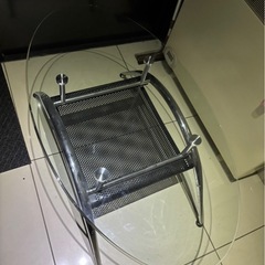 ガラステーブルの画像