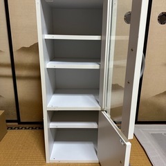 食器棚の画像