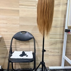 人毛100% ヘッド　クランプ　ヘアセット　スタンド　マネキン　の画像