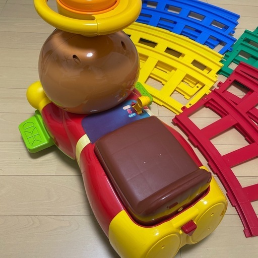 廃盤希少レア】アンパンマン 電動レールで GO！ GO！DX